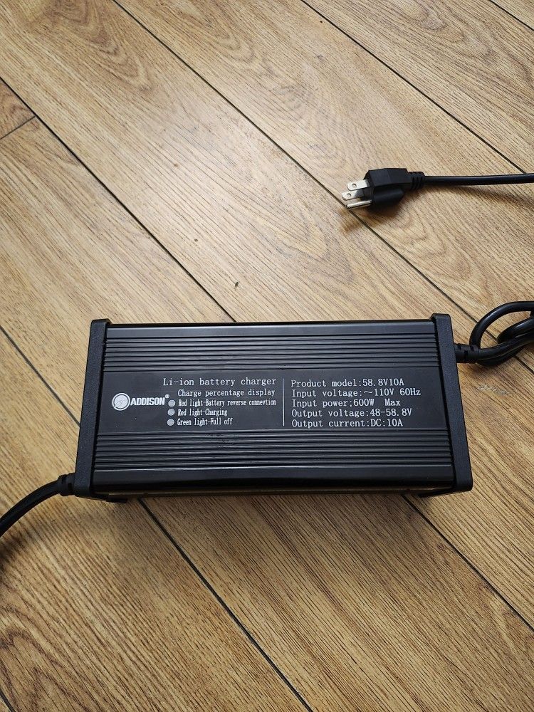 52v 10a Charger Like New
