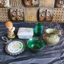 VINTAGE GLASS COLLECTIBLES LOT
