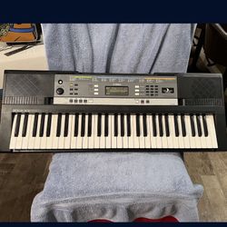 👻💰👻Yamaha Portable Keyboard (BEST OFFER)