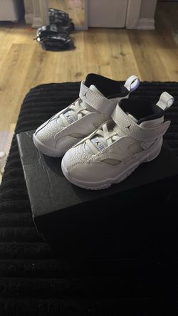 Air Jordan Toddler Sneakers White