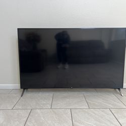 LG 70” Inch Smart TV 