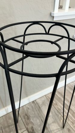 30" Tall Black Metal Wire Plant Stand / Modern Decor