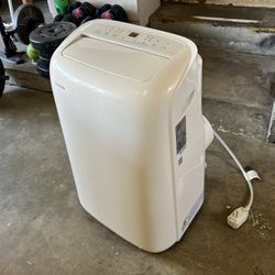 Portable AC with Dehumidifier- Toshiba 7,000 BTU