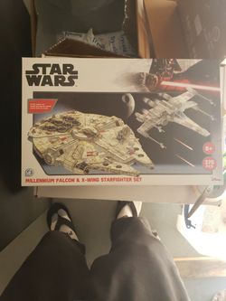 Star Wars Millennium Falcon & X-wing Paper Model Kit