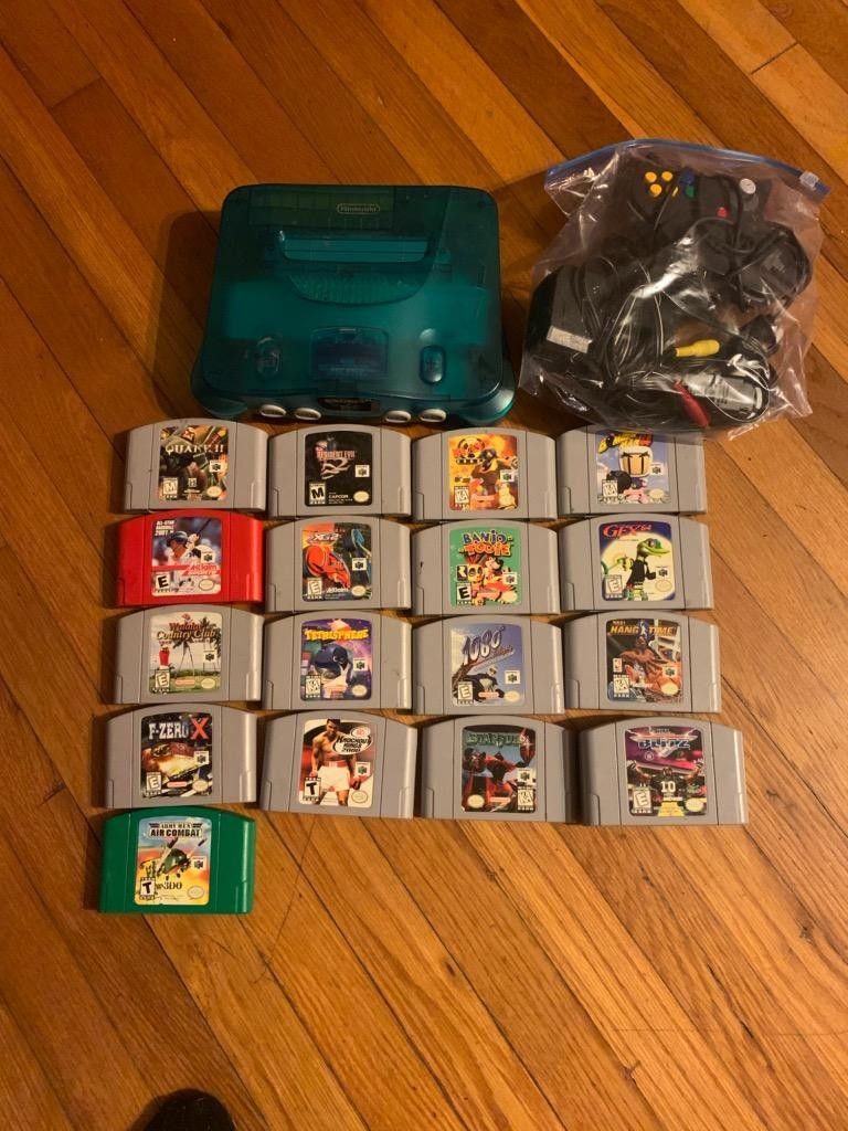 Nintendo 64 Blue Console, 2 controllers, games