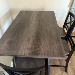 Kitchen Table & 4 Chairs 