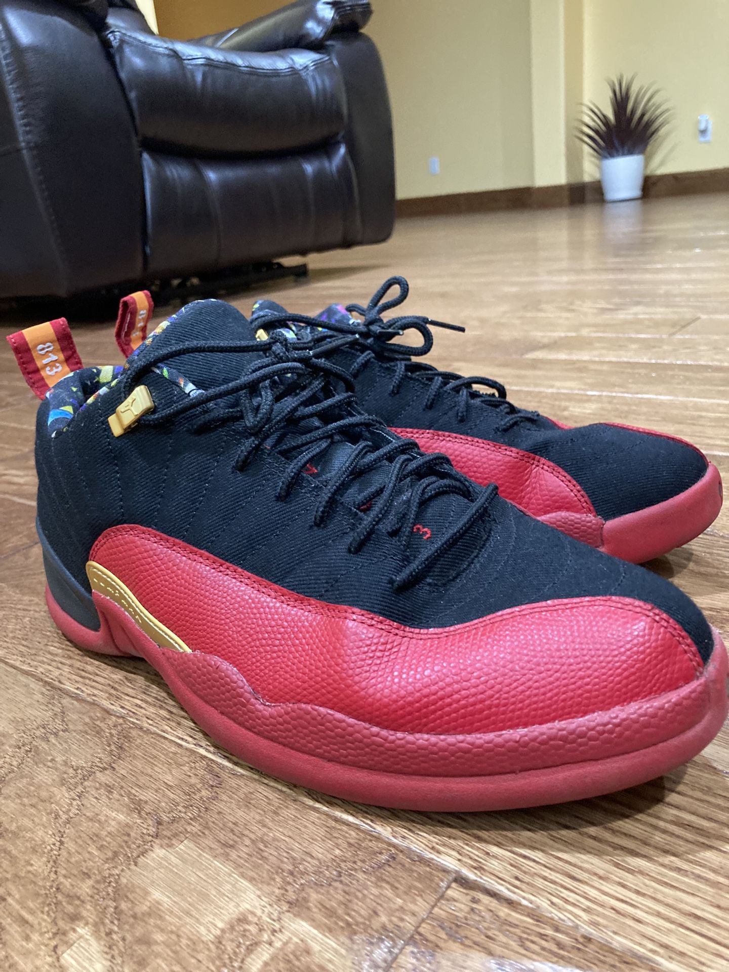 Air Jordan 12 Retro Low SE Superbowl LV display picture 1