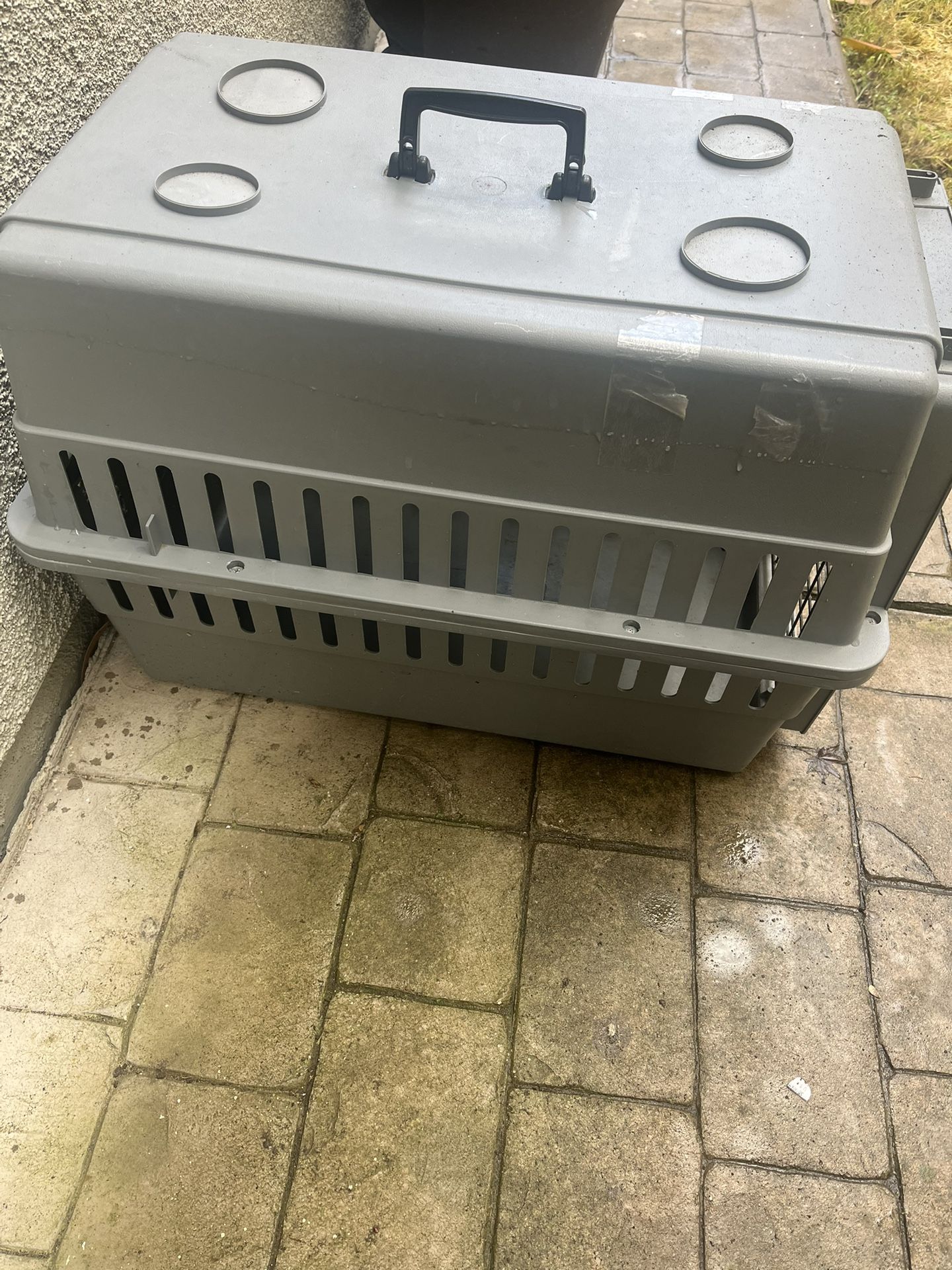 Dog CarrierW/ Feeding Bowl And Stand