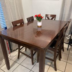 Table with 6 Chairs