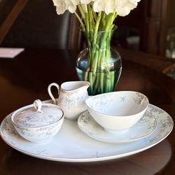 Mikasa Fine China "Seville" A4101 Hostess Set - Large Platter, Gravy Bowl, Creamer & Sugari