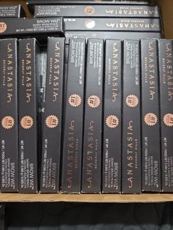 Anastasia Beverly Hills. Brow Wiz