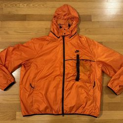 Nike Sportswear Tech Woven Men’s N24 Packable Lined Jacket Orange Size Medium New 