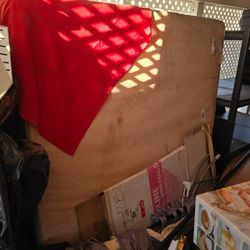 FREE Queen SIze Bed Set 