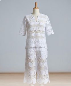 White Scalloped Crochet Lace Co-Ord Set Price: $30 OBO
