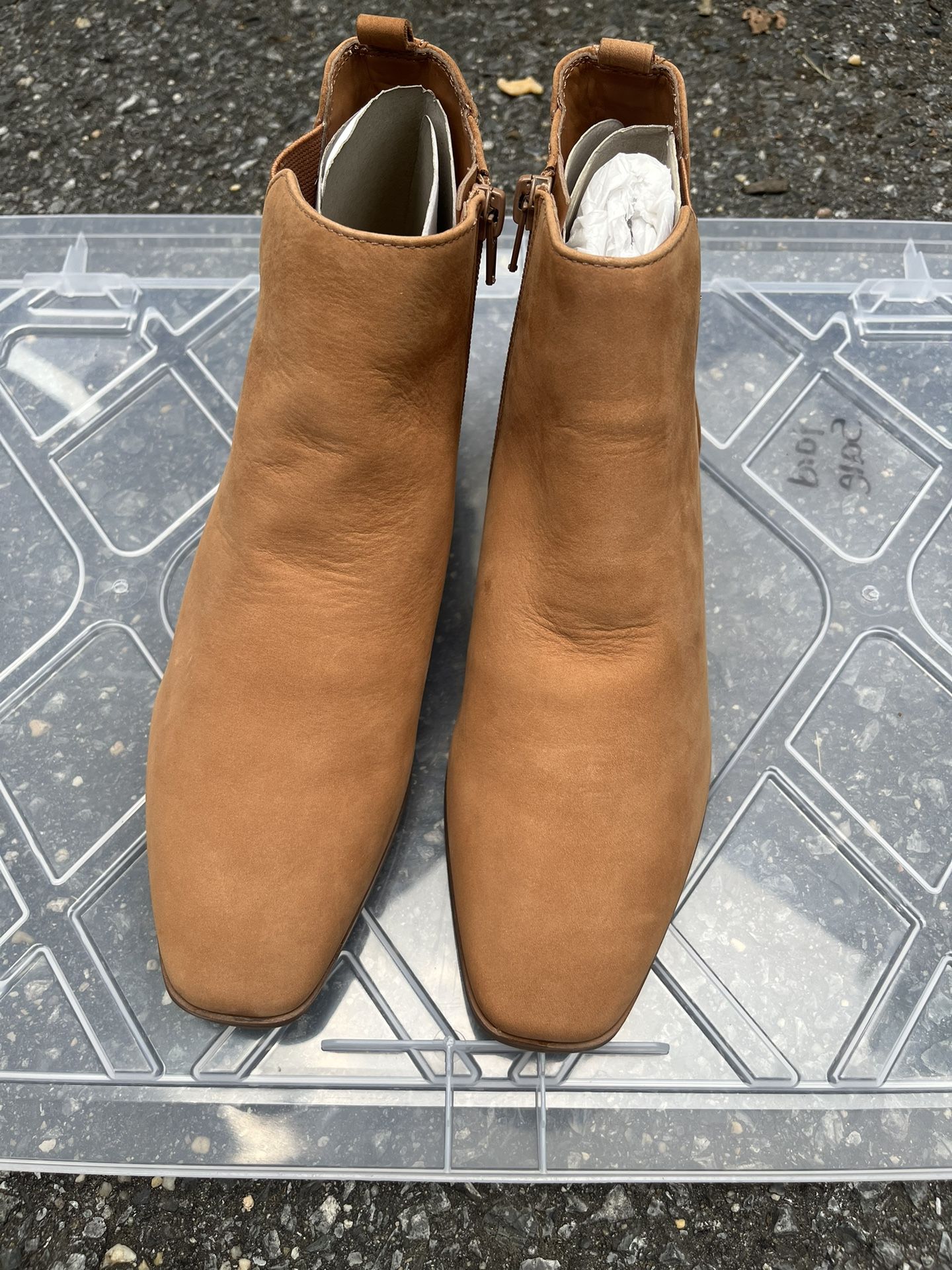 Women Chelsea Boots 