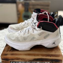 Jordan Air XXXVII GS Boys Shoes-Size 5Y Brand New condition.