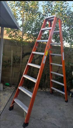 Fiberglass Step Ladder Orange 8 ft used