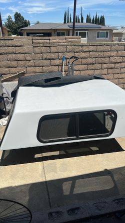 Camper shell