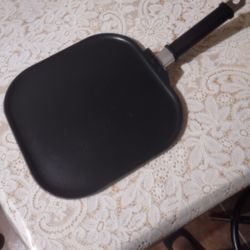 Skillet Was $12 Reduced To $10. In Donna Inside The City Not Far From Old 83