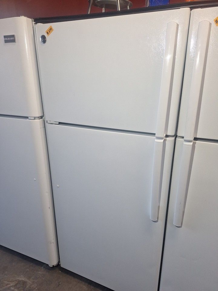 APARTMENT REFRIGERATORS (DELIVERED)