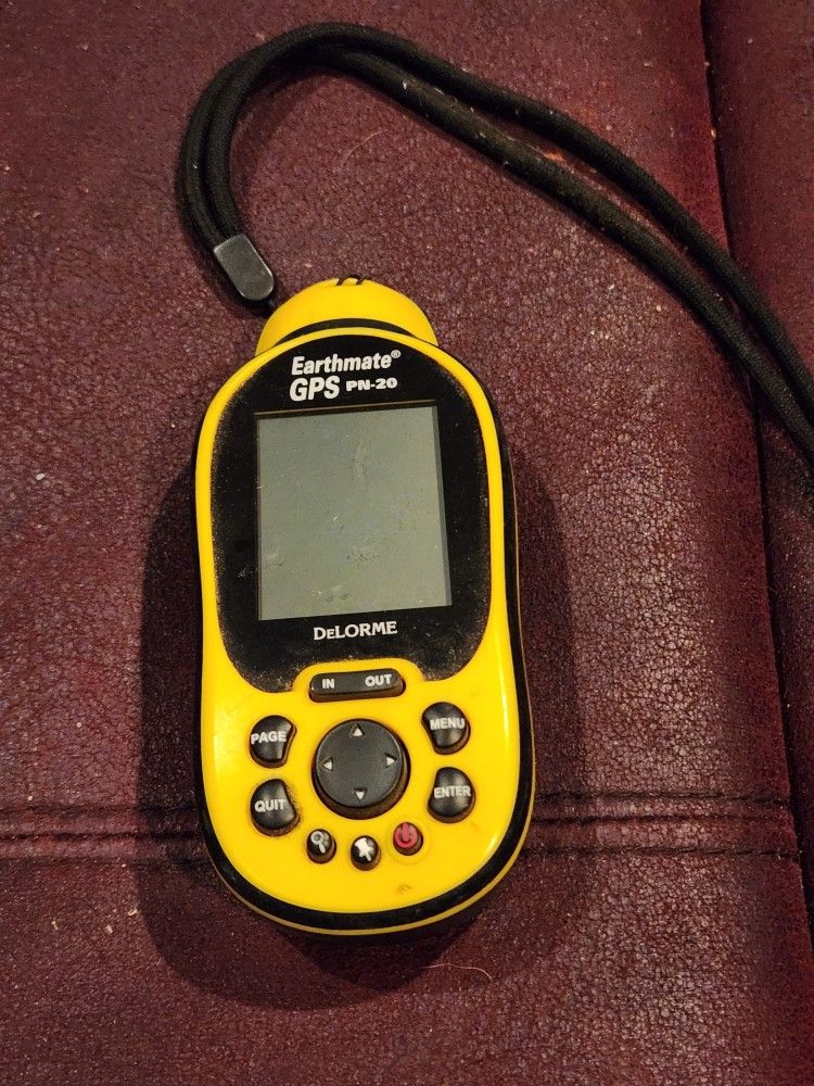 DeLorme Earthmate PN20 Handheld GPS for Camping, Hiking, Kayaking