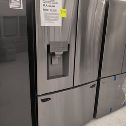 New 28 cu. ft. 3 Door French Door Refrigerator with Ice and Water with Single Ice in Stainless St