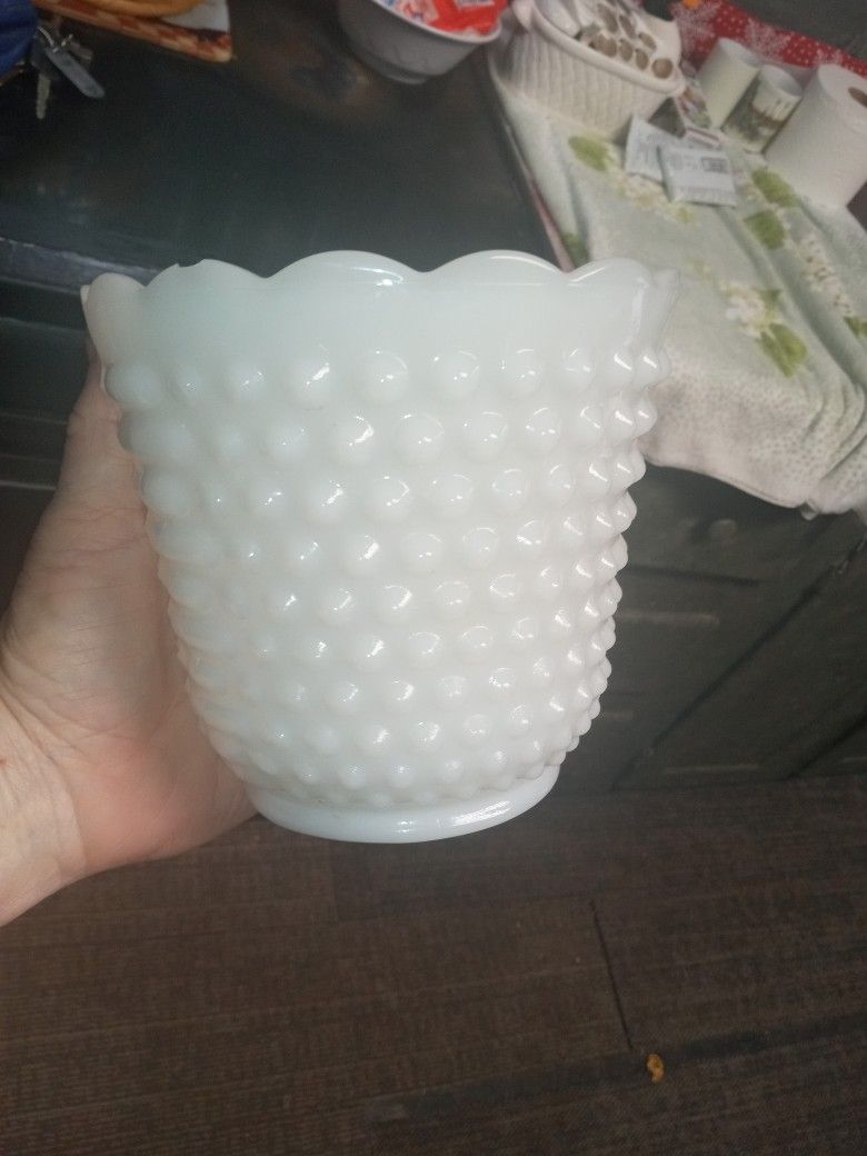 Milk glass vase