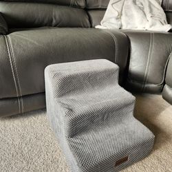 Foam Stairs For Old Or Arthritic Pet