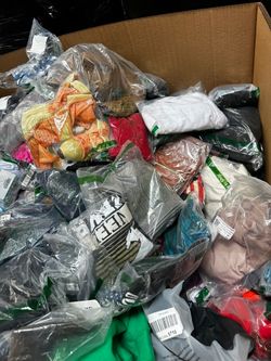 AMZ APPAREL CLOTHING PALLETS & TRUCKLOADS