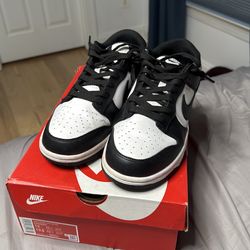 Nike Dunk Low/Black - White (Panda) size 10 men’s Used but still looks nice HAS NO BOX