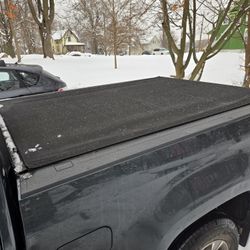 Used Tonneau Cover