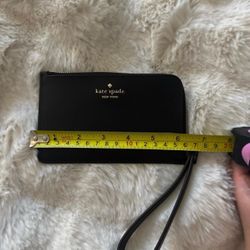 Kate Spade Lucy Small L-Zip Wristlet