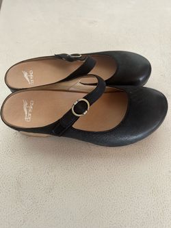 Brand new Mary Jane Danskos