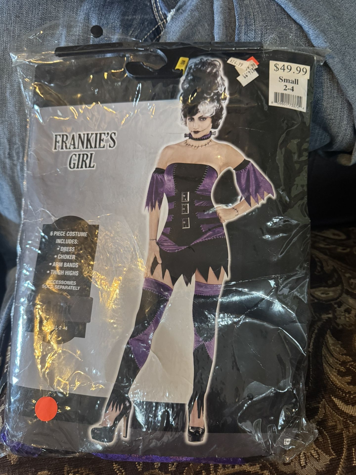 Costume