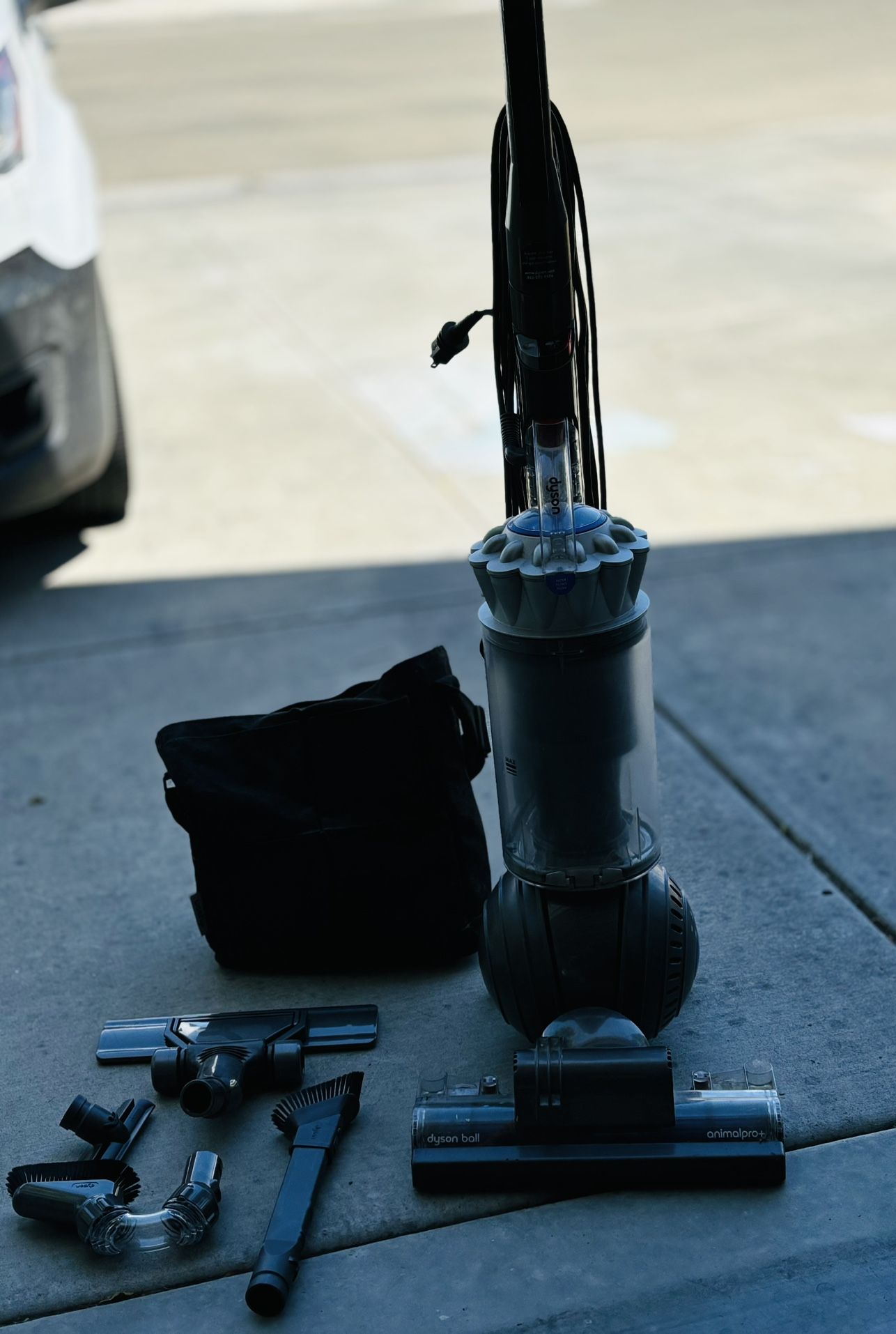 Dyson Vacuum With Accessories
