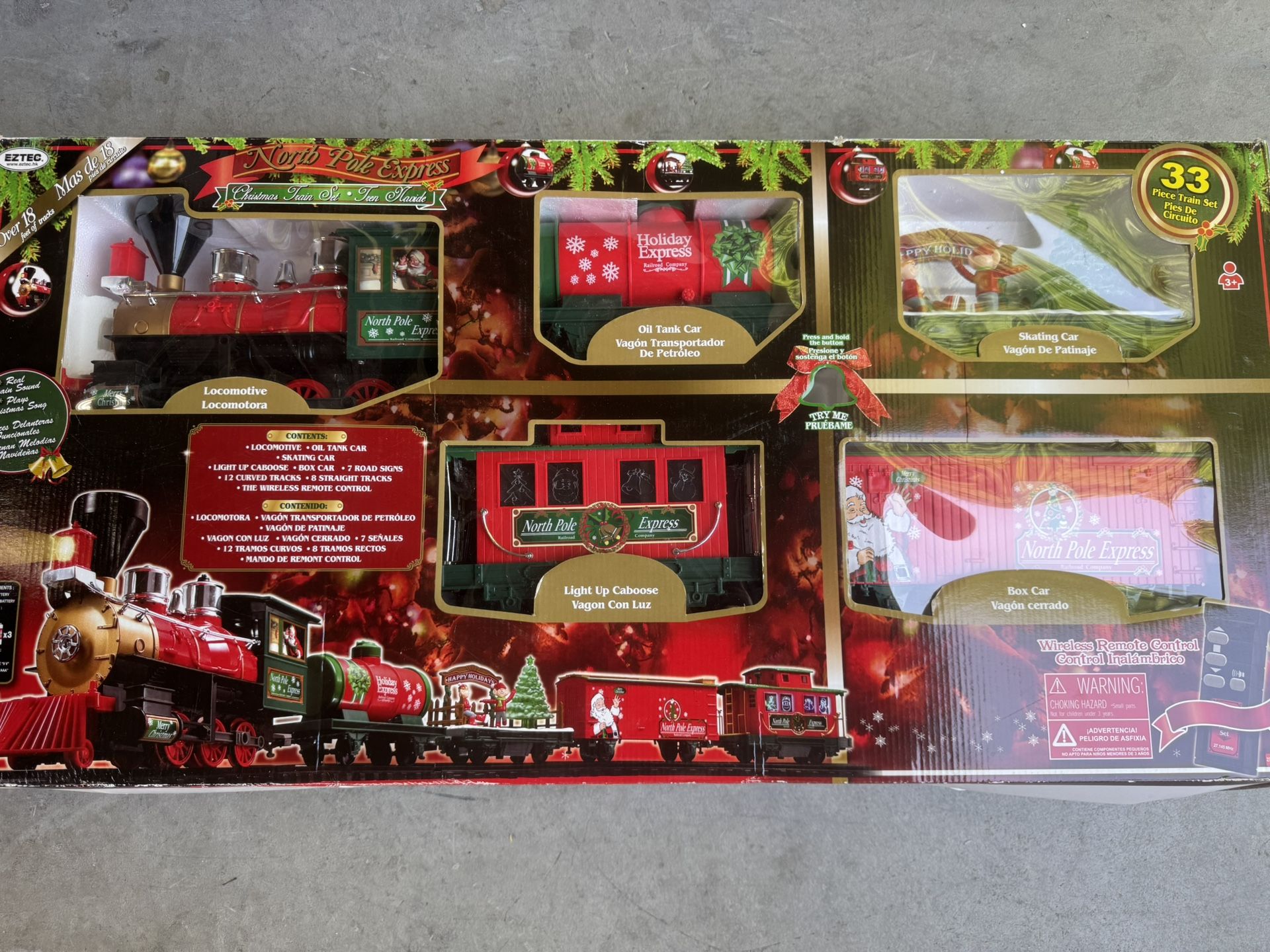 Eztec North Pole Express Train Set Christmas Wireless Remote Musical 33 Pieces