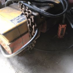 ACCO Wright Way Electric Hoist