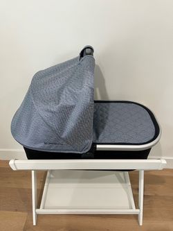 UPPAbaby Stand & Bassinet
