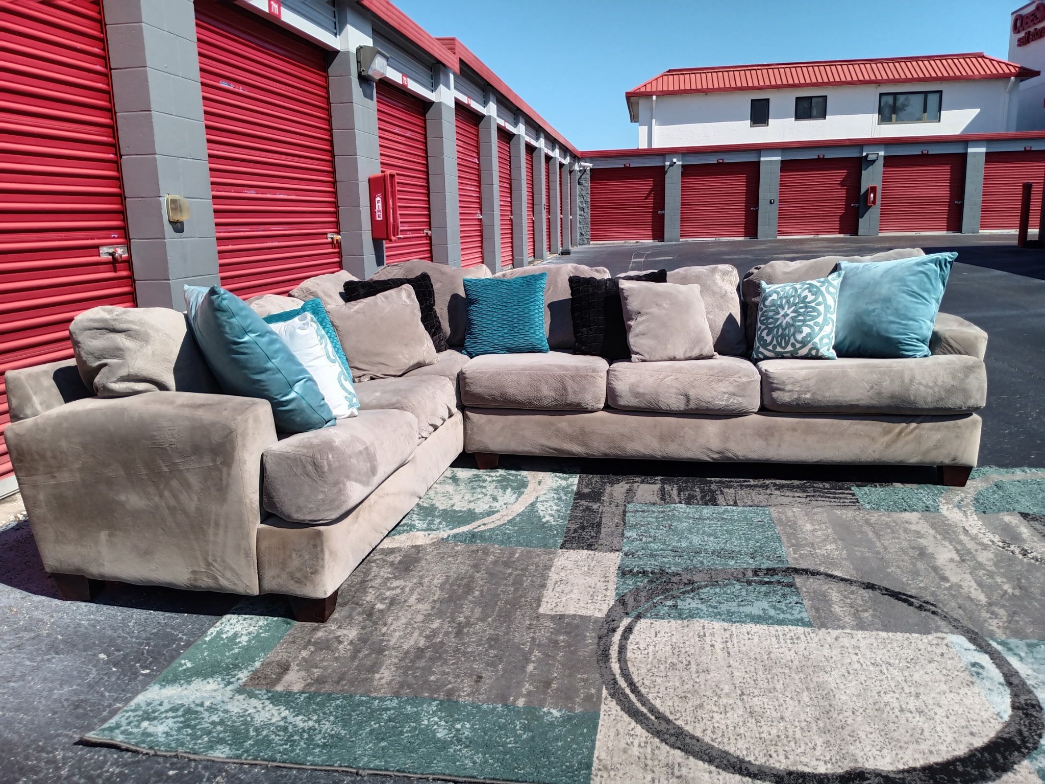 Comfy Large Sectional Sofa 