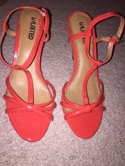 BRAND NEW-UNLISTED WEDGE HEELS