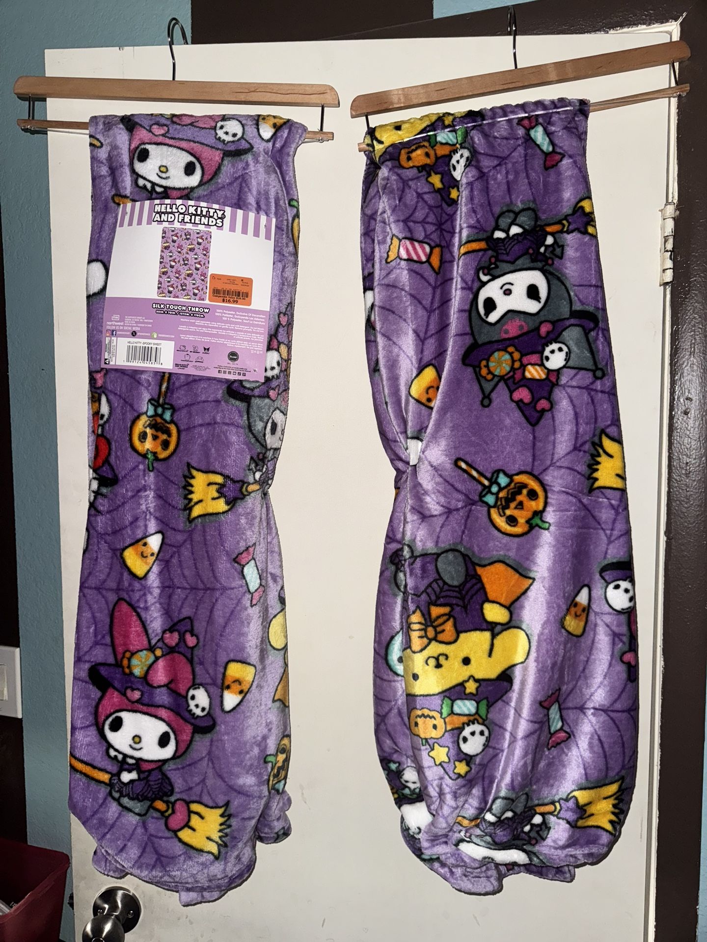 Hello Kitty Halloween Blanket