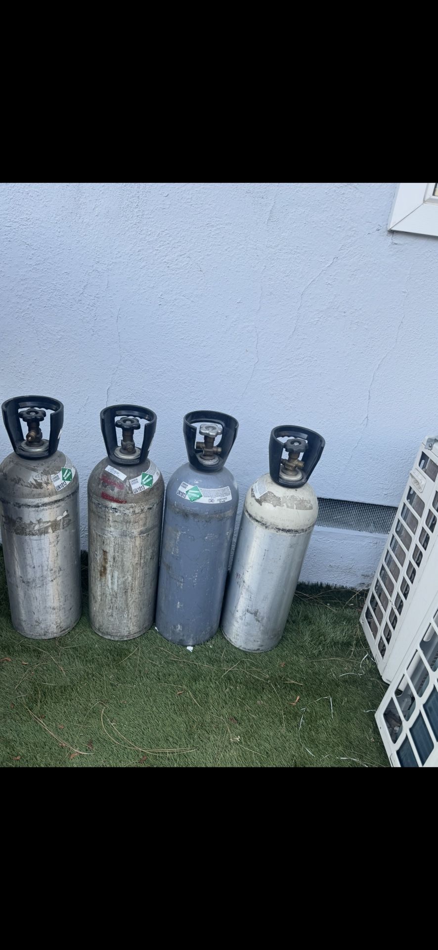 CO2 Tanks