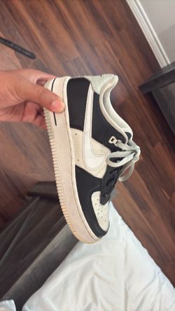 Nikes 4Y