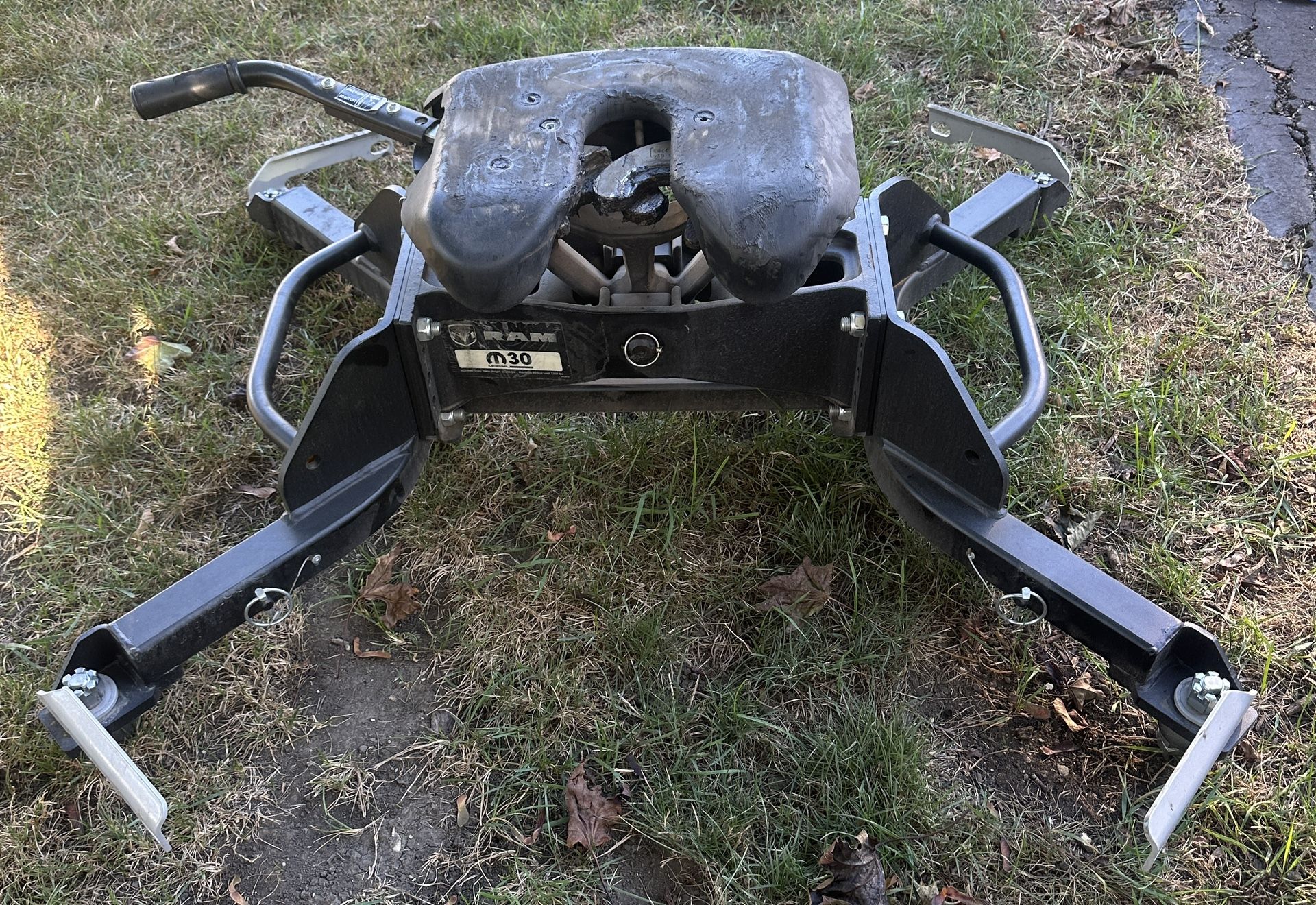 RAM 5th Fifth Wheel Hitch Direct Mount 30K