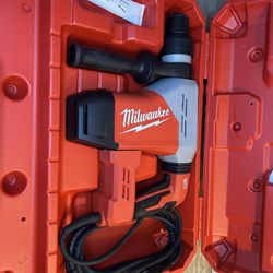 Milwaukee 1-9/16 in. SDS-Max Rotary Hammer