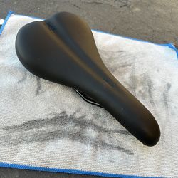New WTB Volt Medium Steel Saddle $15