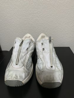 Reebok Answer IV Allen Iverson Answer 4 - White And Gray/Silver Size 13  These are pretty heavily used in my opinion and would be good for outdoor bas