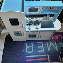 NEW Kinder King Wooden Kids Play Kitchen, Toy Kitchen Playset for Toddler, Pretend Oven, Microwave