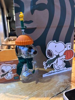 Starbucks snoppy cup