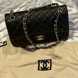 CHANEL CLASSIC DOUBLE FLAP BAG QUILTED CAVIAR JUMBO Or TRADE 